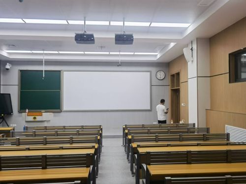 سیستم رسانه های متعدد کلاس درس دانشگاهی